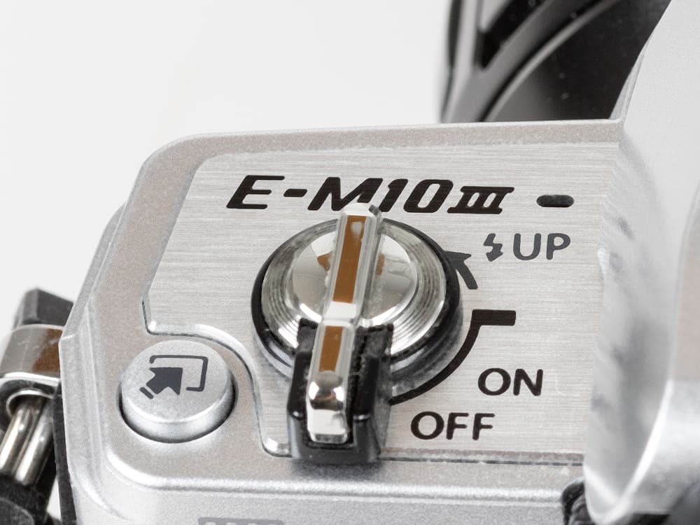 Olympus OM-D E-M10 Mark III
