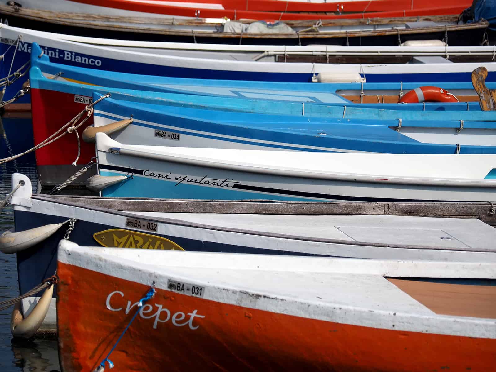 Boote in Bardolino. Olympus OM-D E-M10 Mark III in der Praxis.