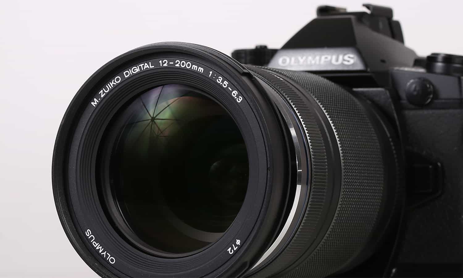 Olympus 12-200 mm